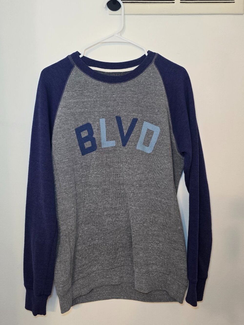Charlie Hustle BLVD Boulevard Brewing Company Long Sleeve Shirt Mens Medium KC